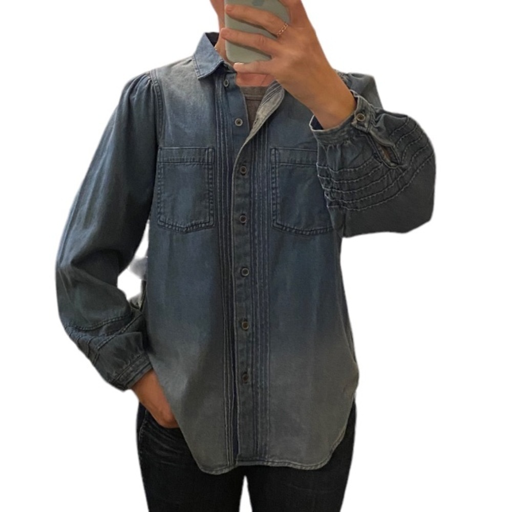 AMERICAN Eagle denim blue button cotton down shirt . Size S